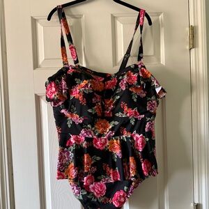 🎆 5 for 30$ 🎆 Terra & Sky Floral Black One Piece Swimsuit